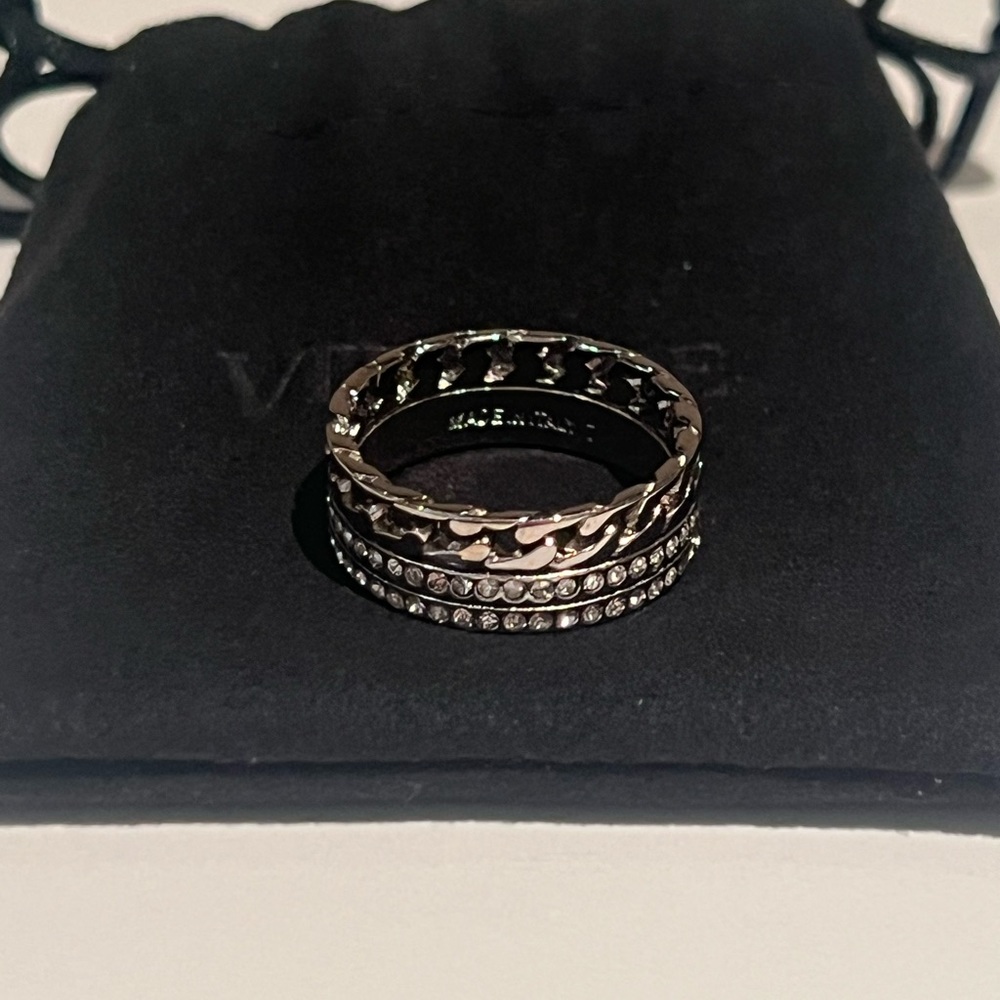 Authentic preowned Vita Fede Catena Silver Crystal Ring Size 7